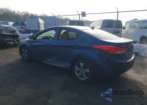 2013 Hyundai Elantra Gls/Limited z USA, uszkodzony, nr VIN 5NPDH4AE4DH179230